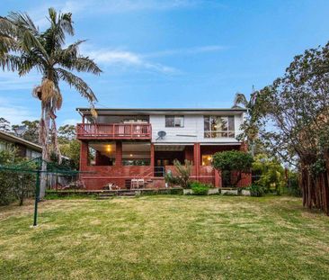 CLOSE TO EVERYTHING - Photo 5