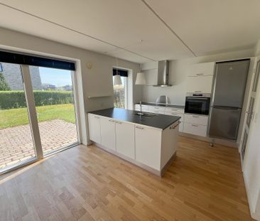 Funkis rækkehus på 112m2 i Liseborg - Photo 1