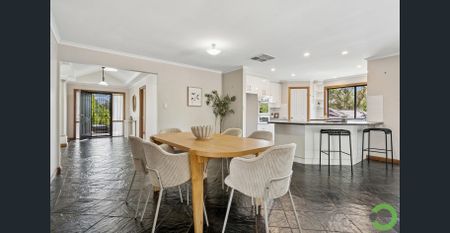 Wonderful lifestyle in Craigburn Farm. - Photo 4