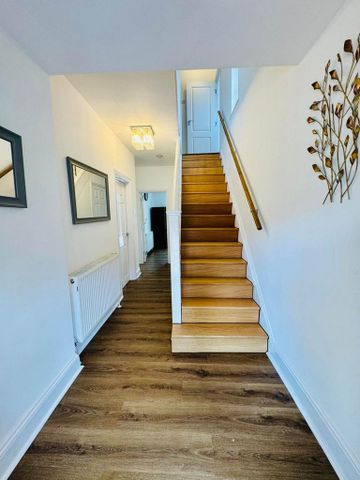 4 bedroom detached house to rent - Photo 3