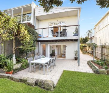 A Forever Family Home With A Garden Flat - Photo 1