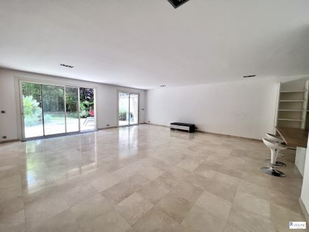 Duplex 6 pièces avec jardin privatif + 2 parkings + cave - Photo 2