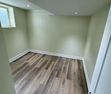 Detached Home For Lease | X9265058 - Photo 2