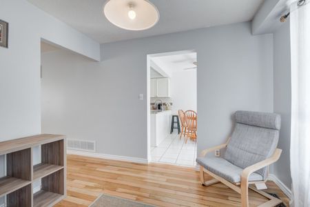 For Lease - 913 Dyer Court, Oshawa, Ontario - Photo 2