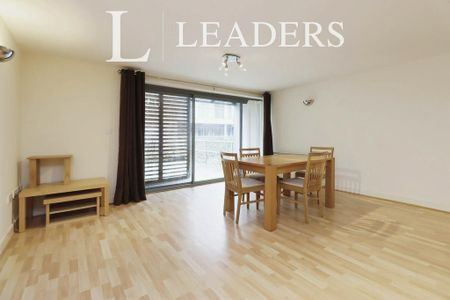 2 bedroom flat to rent - Photo 5