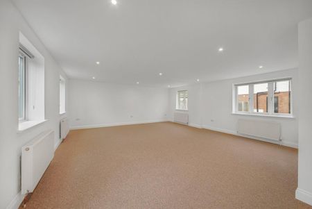 5 bedroom detached house to rent - Photo 2