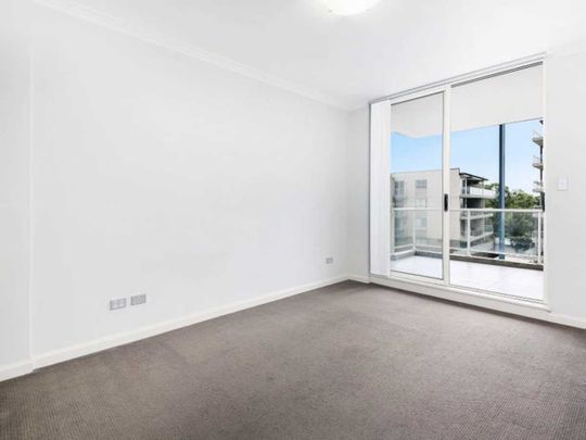 Furnished | One Bedroom + Study Room | Car Space - Photo 1