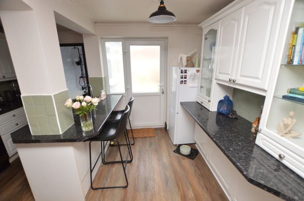 2 Bedroom Terraced House - Photo 1
