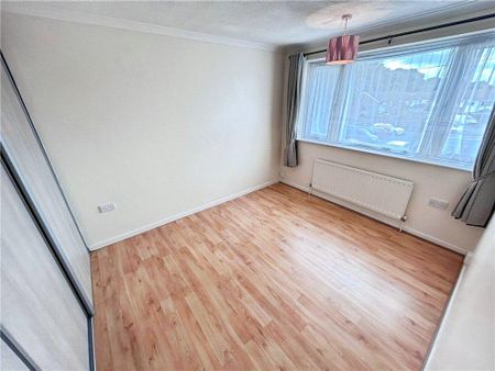 3 bedroom terraced house to rent - Photo 3