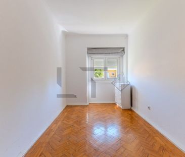 4 room luxury Flat for rent in Avenida Igreja (Campo Grande), Lisbon - Photo 6