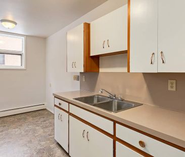 1 Bedroom - Photo 5