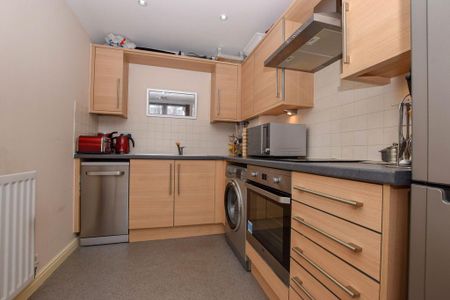 1 bedroom flat to rent - Photo 5