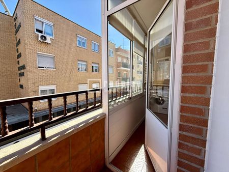 Piso en alquiler en Calle Muniesa, Oliver, Oliver y Valdefiero, Zaragoza - Photo 2