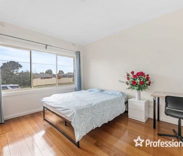 Spacious 3-Bedroom Front Unit - Photo 1