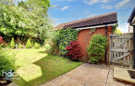 3 bedroom link detached house to rent - Photo 5