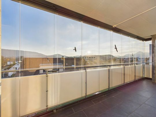 Modern apartment with view and sun rays - Foto 1