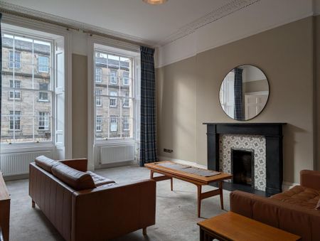 3 bedroom flat to rent - Photo 5