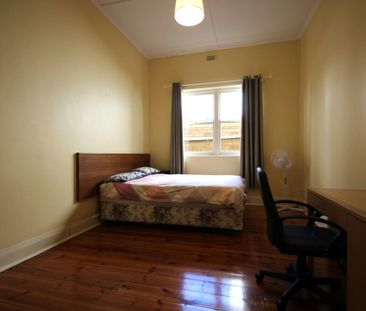 Adelphi Tce (H54), Glenelg – Room E - Photo 4