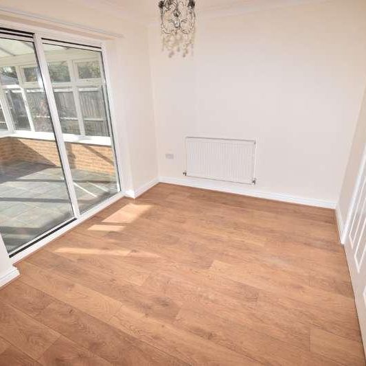 Larch Close, Ruskington, NG34 - Photo 1