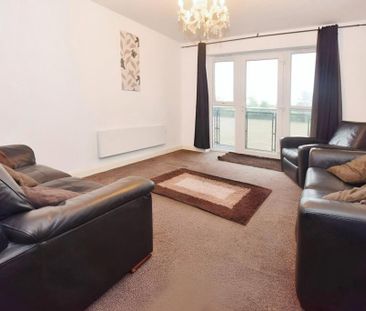 2 bedroom flat to rent - Photo 2