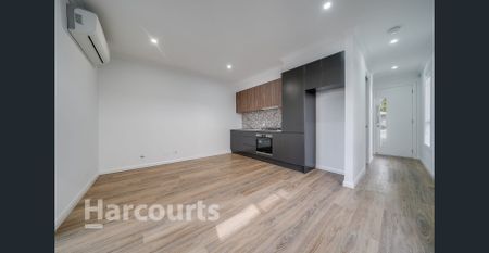 Near-New 2-Bedroom Granny Flat with Outdoor Entertaining - Photo 4