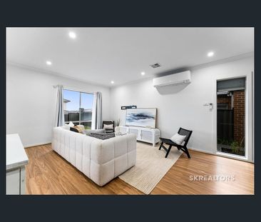 Modern Family Living in Mt Aitken's Finest - Photo 3