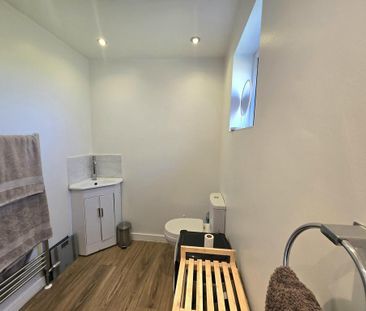 2 bedroom property to rent - Photo 6