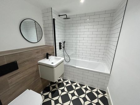 2 bedroom flat to rent - Photo 4