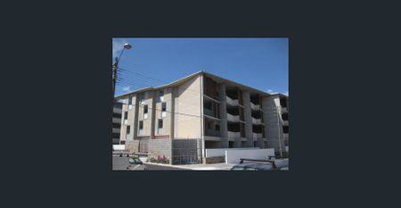 Lovely One bedroom, One bathroom, 1 car-space - Photo 2