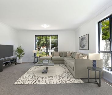 FAMILY HOME WITH POOL IN BANKSIA BEACH - Photo 1