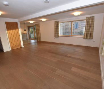 2 bedroom detached house to rent - Photo 1