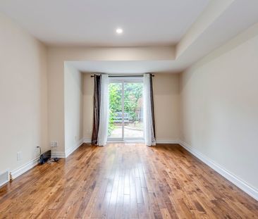 For Lease - 4351 Dublin Crescent, Burlington, Ontario - Photo 2