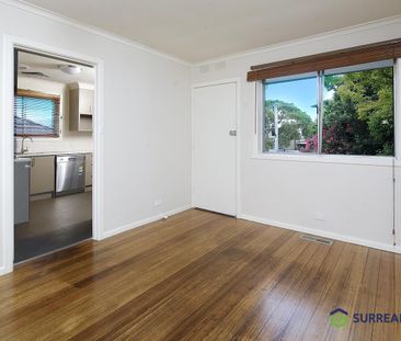 2 Bedroom renovated unit central to Mooroolbark - Photo 2