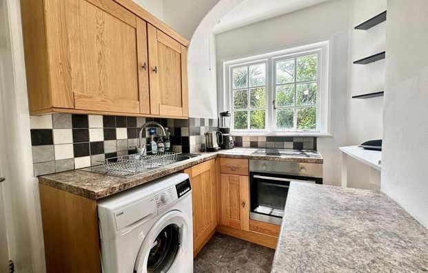2 bedroom flat to rent - Photo 1