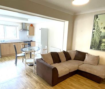 5 bedroom property to rent - Photo 1