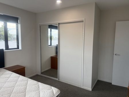 Riccarton – Modern 4 bedroom/2 bathroom Townhouse. Suit Mature Students/Working group! - Photo 4