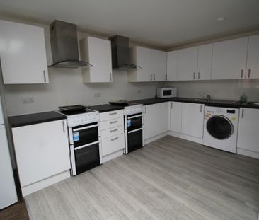 9 Bed Student Accommodation - Photo 2