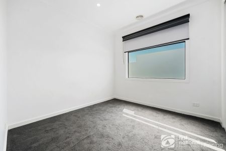 Spacious Home with Generous Backyard & Modern Comforts - Photo 4