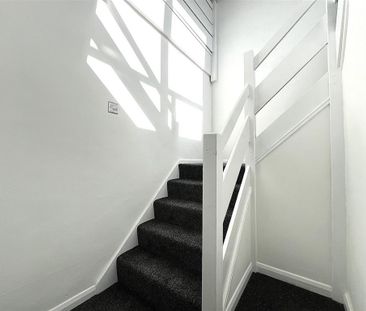 2 bedroom maisonette to rent - Photo 4