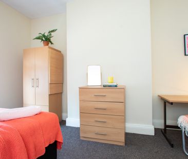12 Cross Woodstock St, Woodhouse, Leeds, LS2 9JF - Photo 1