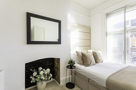 2 bedroom flat to rent - Photo 3