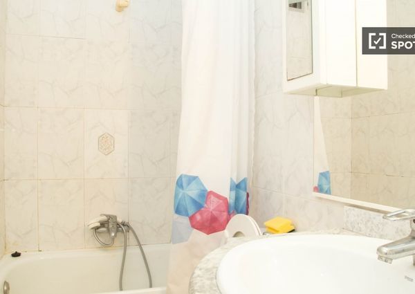 barcelona, Catalonia 08042