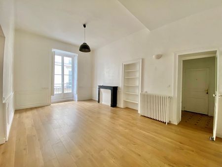 A LOUER - NANTES CENTRE VILLE - Appartement 3 pièces de 86.77 m² - Photo 3