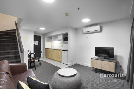 509/318 Little Bourke Street, Melbourne - Photo 2