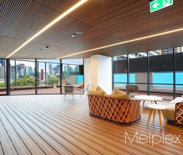 Stunning Inner City Living - Photo 3