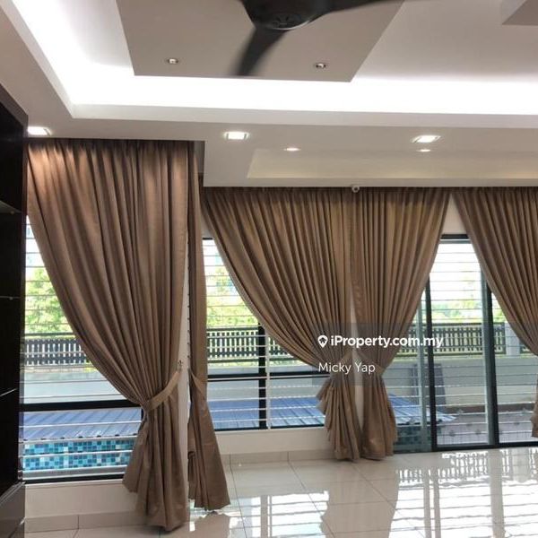 16 Sierra, Puchong - Photo 1