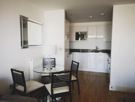 2 bedroom apartment to rent - Photo 5