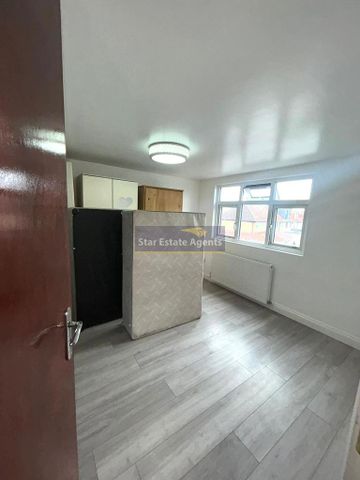 5 bedroom house to rent - Photo 3