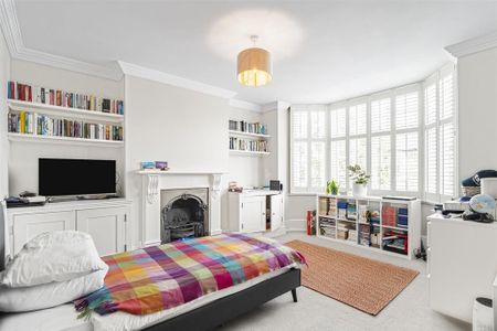 3 bedroom maisonette to rent - Photo 4