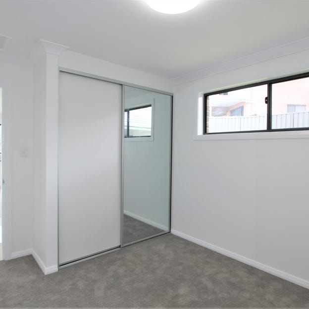 8a Outlook Boulevard, Fletcher NSW 2287 - House For Rent | Domain - Photo 1